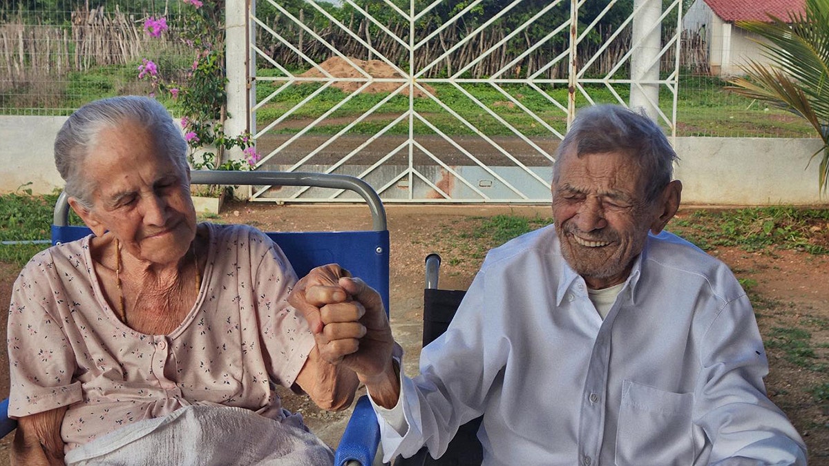 Longest marriage of a living couple record-holders, Maria de Sousa Dino, 101 and Manoel Angelim Dino, 105.