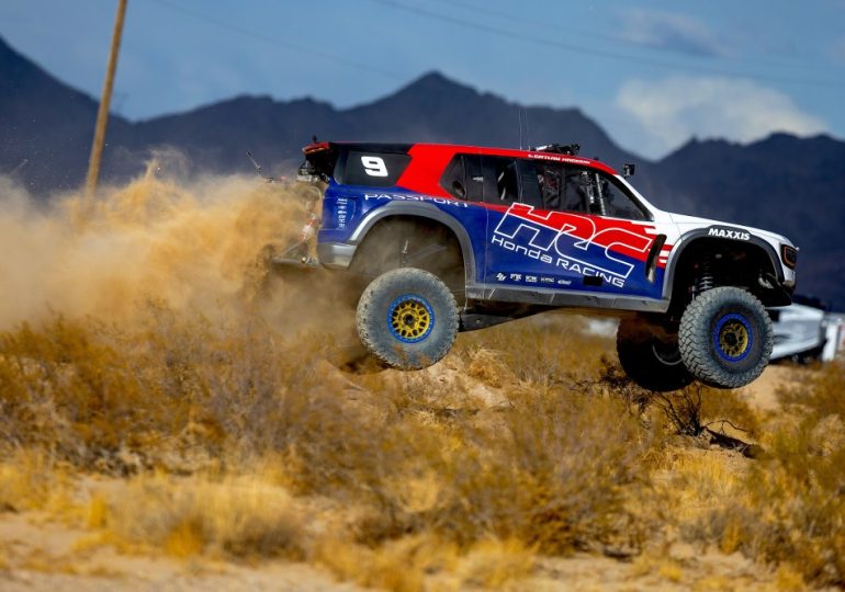 Householder outlasts competition to win second straight Mint 400