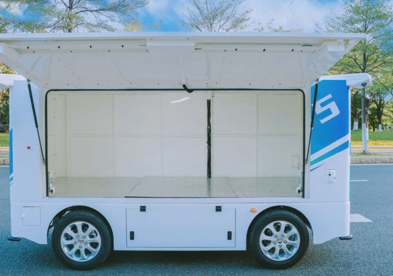 New delivery robot can haul 2,200 pounds of your stuff