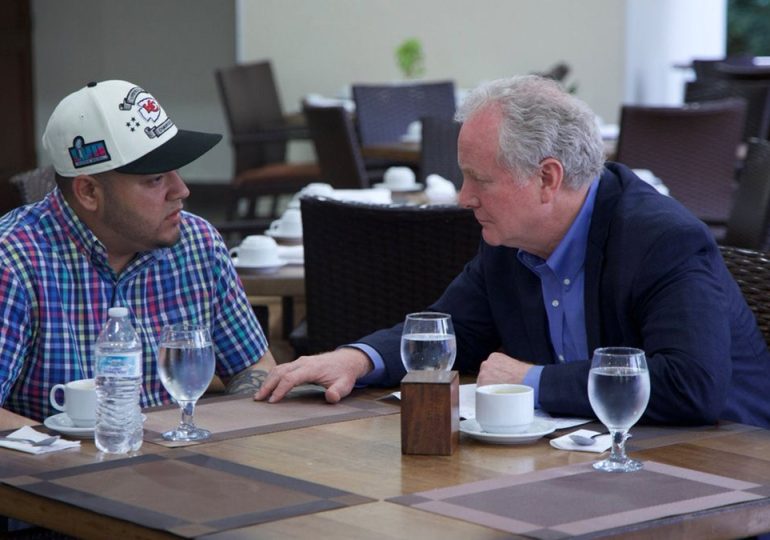 Dem Senator Van Hollen meets, shakes hands with Abrego Garcia; El Salvador says inmate will remain in custody