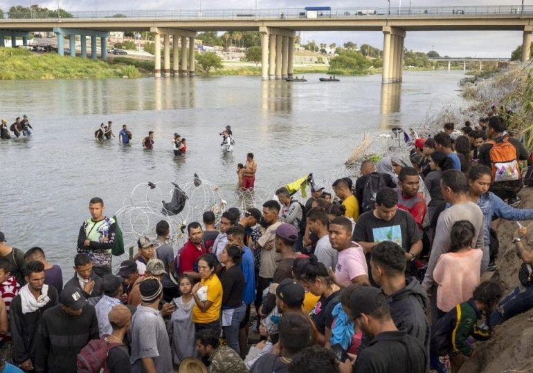 Judge sides with Trump: anyone in US illegally must register with fed government