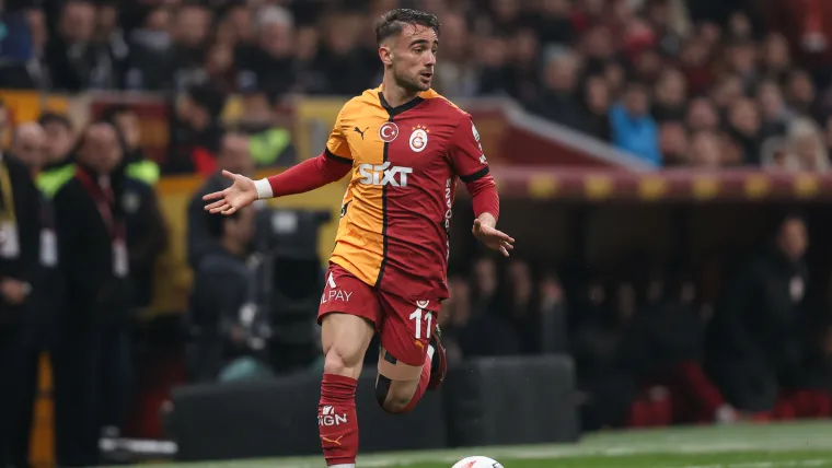 Newcastle United-linked winger to discuss future as contract negotiations loom