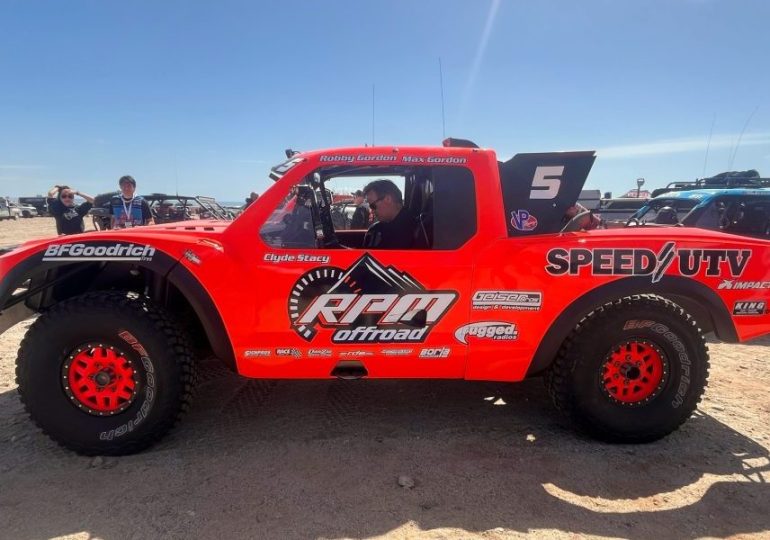 Tavo Vildosola outguns large field to claim SCORE San Felipe 250 pole