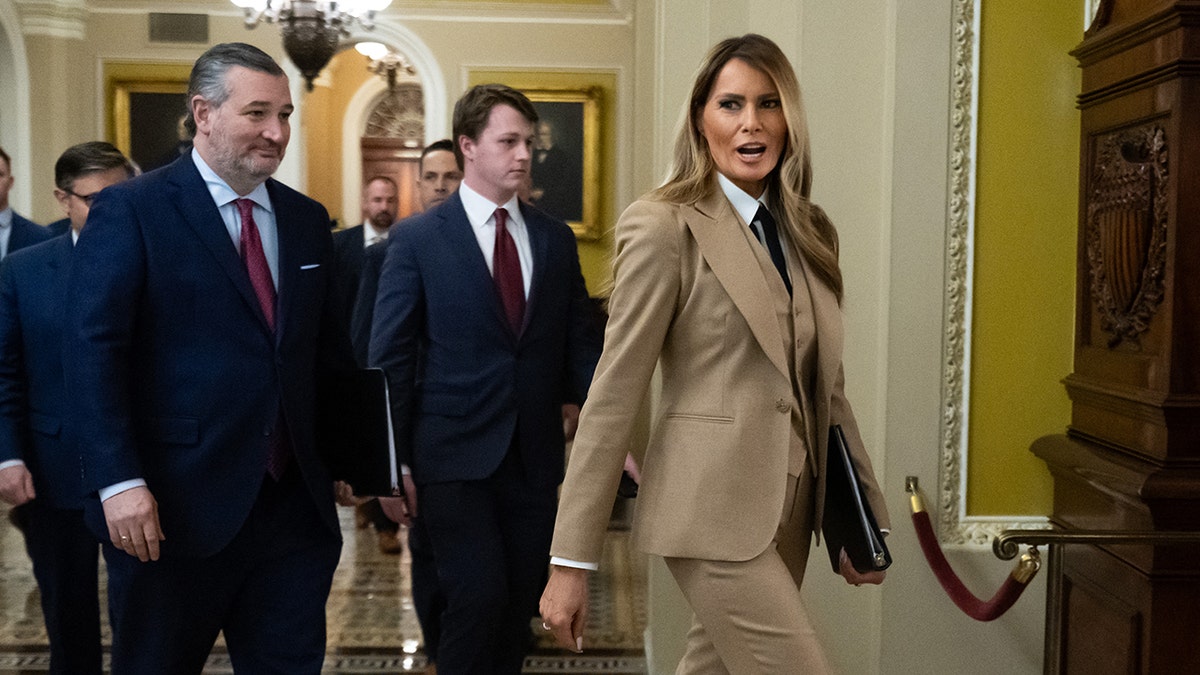 Melania Trump walks with Cruz through Capitol