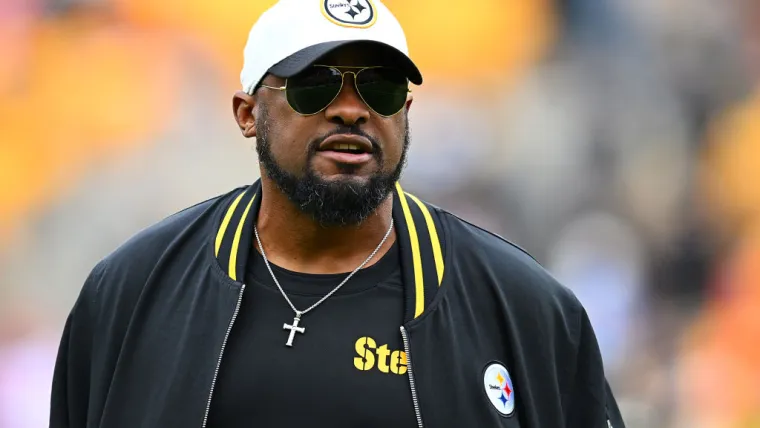 Steelers dump Aaron Rodgers for $180 million Pro Bowl quarterback in shocking prediction