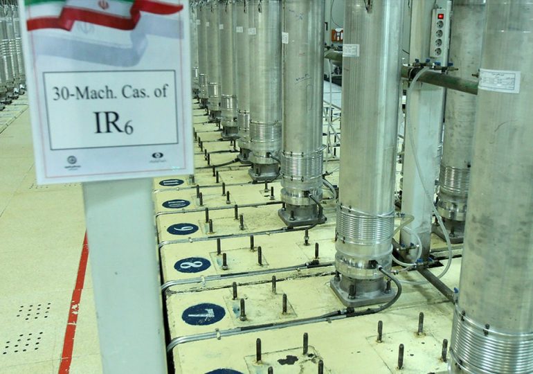 Trump targets Iranian oil with sanctions, increasing pressure on Islamic Republic to make deal on nukes