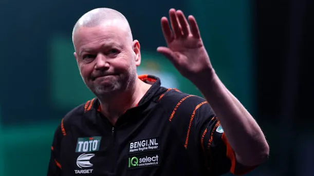 Young stars shine at PDC Darts Dutch Darts Championship