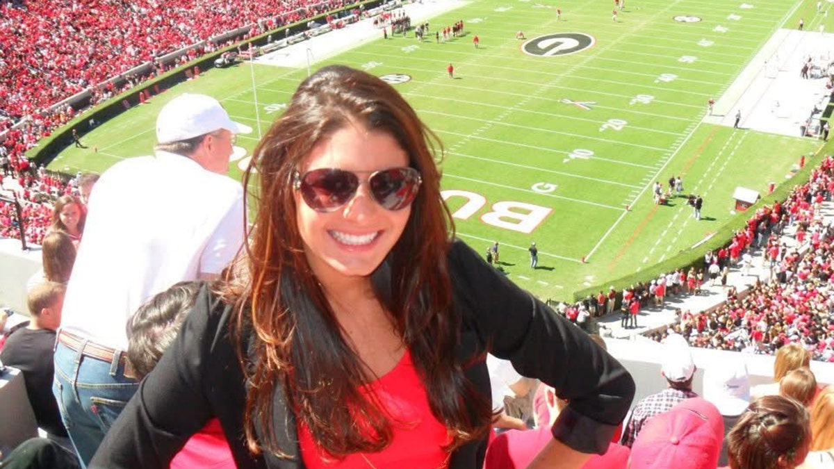 Steven, McKenzie, Blakely, Brooks, Beth. In a remarkable story of selflessness and hope, two former high school classmates who hadn't spoken in over 20 years are now forever connected through the gift of life. After a stage four colon cancer diagnosis, Steven Register, 42, a former professional baseball player who is now self-employed and lives in Auburn, Alabama, turned to a liver transplant as his best hope for survival. His wife Beth, 41, also self-employed, supported him through surgeries and helped spread the word on social media in search of a living donor. Steven’s former high school friend Kristin Johnston, 40, a preschool teacher in Roswell, Georgia, stepped forward to offer part of her liver.