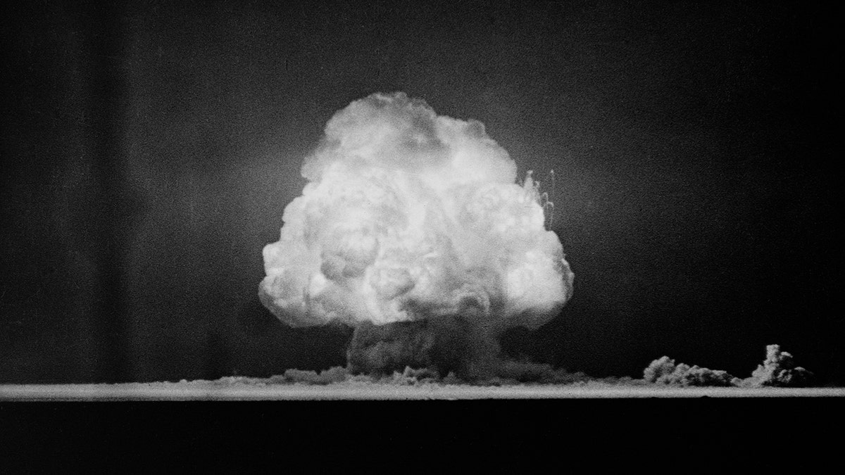 atomic bomb trinity test new mexico