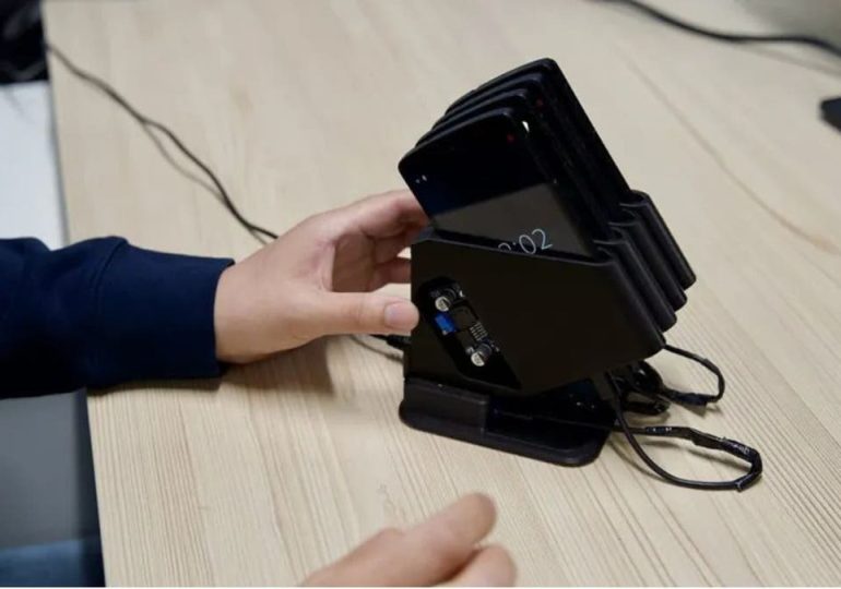 Old smartphones are being turned into tiny data centers