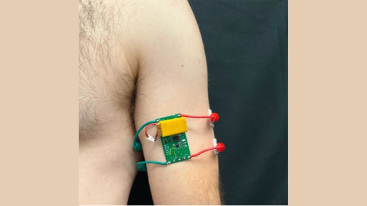 Rigid PCB and commercial gel electrode system.