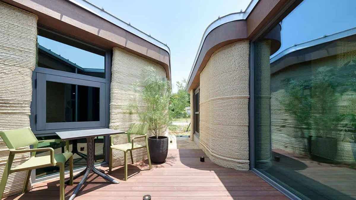 Lib Earth House Model B.