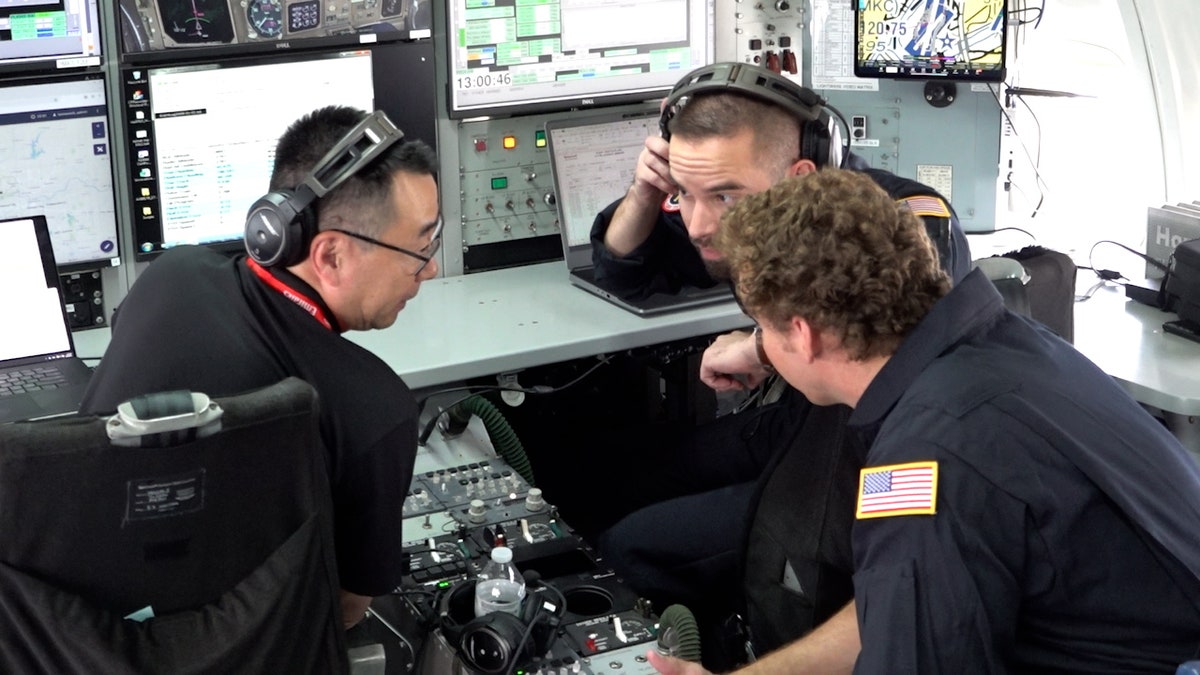 Honeywell Aerospace Engineers on Test Flight 757