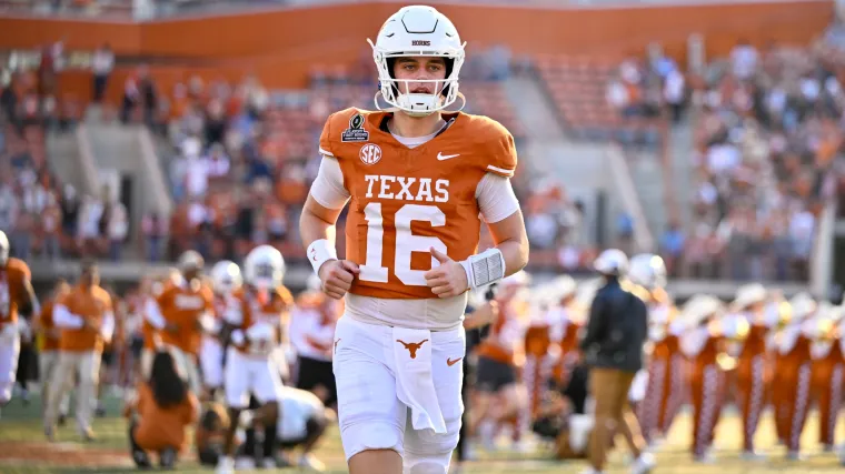 Texas up 28-7 at halftime on 4 Arch Manning TD passes: Score, live updates of Longhorns' home opener
