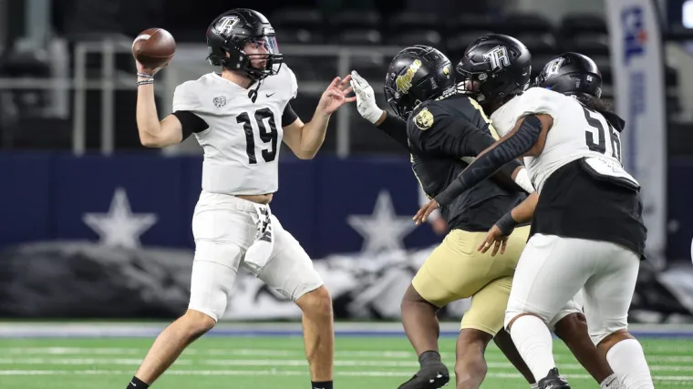 UPSET ALERT: Richmond Randle (TX) leads Iowa Colony (TX) 42-35 in 4th quarter: Live updates, score of Thursday night showdown between undefeated teams