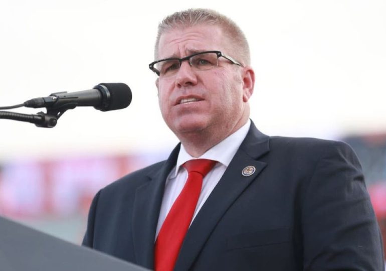 Illinois GOP governor candidate loses son, daughter-in-law, 2 grandchildren in helicopter crash