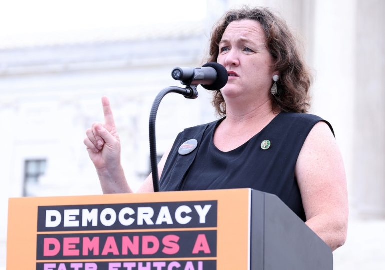 Katie Porter caught on video screaming 'Get out of my f-----g shot!' at staffer during 2021 call