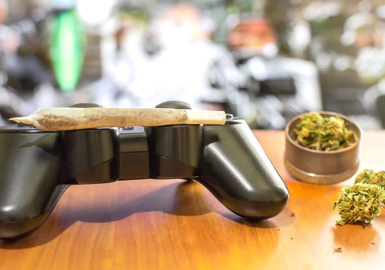 Pot and gaming combo could pose hidden health risks, researchers warn