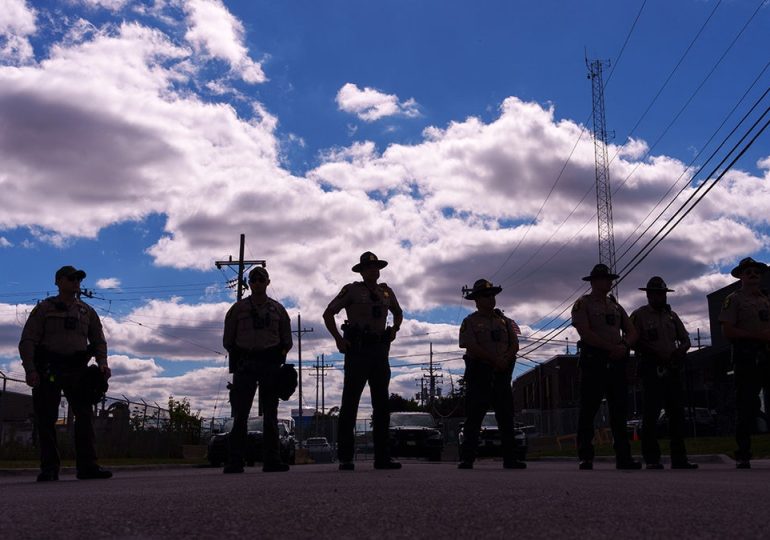 Trump's National Guard troops can stay in Illinois but federal judge blocks deployment