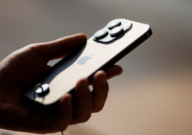 Apple patches two zero-day flaws used in targeted attacks