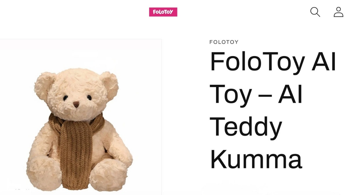 Photo of the FoloToy Teddy bear.