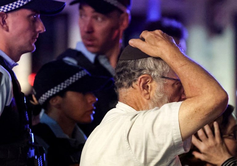 Trump encourages Jewish Americans to 'celebrate proudly' during Hanukkah after deadly Bondi Beach shooting