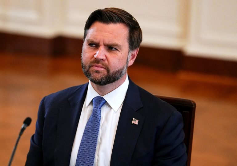 Walz slammed in wake of viral video that raises daycare funding questions: 'Needs to be held accountable'