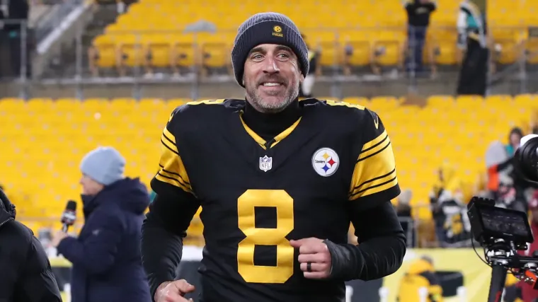 Aaron Rodgers 'emotional' after clinching playoff berth with Steelers