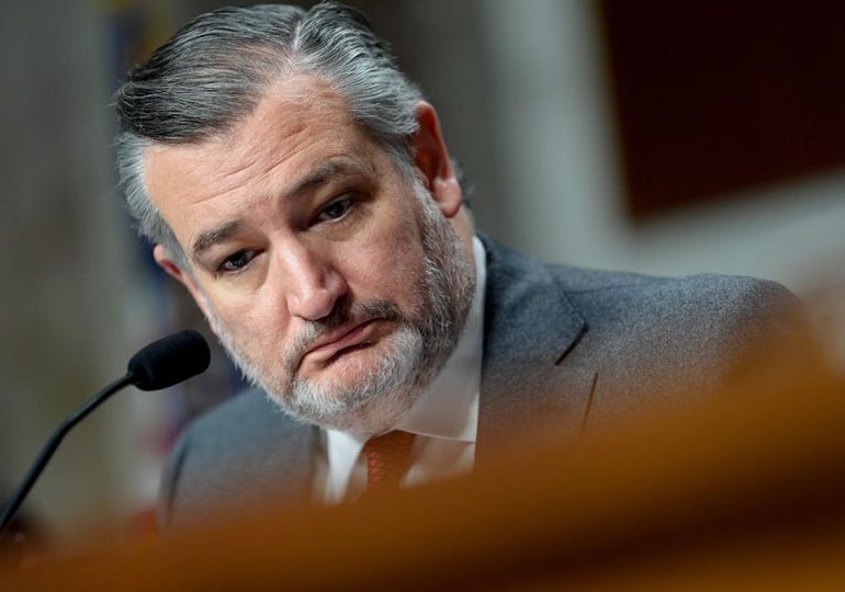 Cruz back in Texas after photo of him boarding plane sparks backlash ahead of winter storm