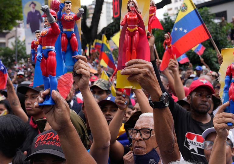 Trump says Venezuela has begun releasing political prisoners ‘in a BIG WAY’