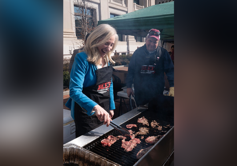 Schumer's 'E. coli' burger photo resurfaces after another Dem's grilling skills get torched: 'What is that?'