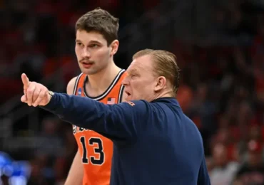 Illinois does unthinkable in Sweet 16 KO over Houston, sets rare Big Ten history