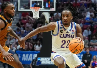 What if Darryn Peterson stunned college basketball and returned to Kansas?