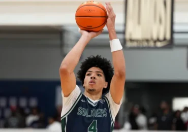 Why No. 1 recruit Tyran Stokes chose Kansas over Kentucky