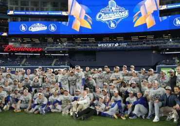 Dodgers predicted to have 'abrupt' end to dynasty vs. Braves
